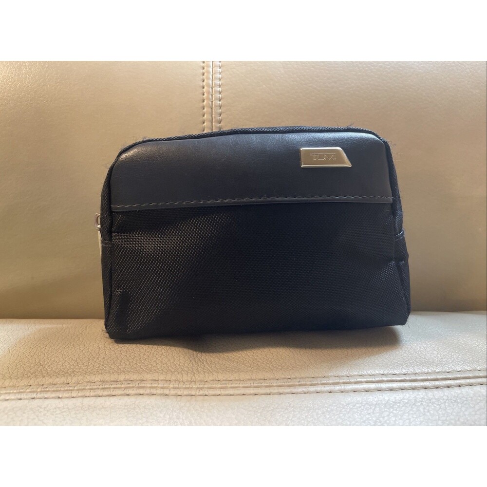 TUMI by Delta Black Small Pouch Zippered Soft Sided Travel Case Kit Bag